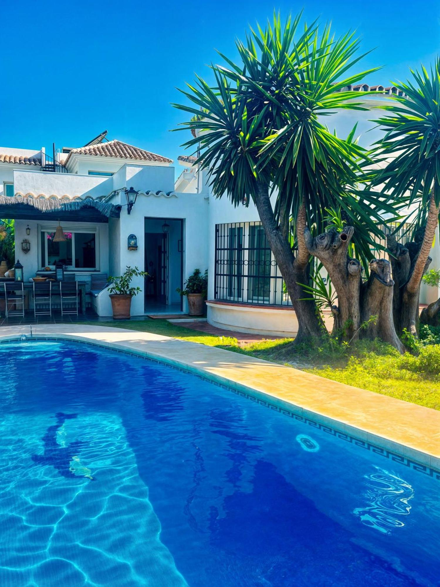 Villa Alfredo - Private Pool Next To The Beach Estepona Eksteriør bilde